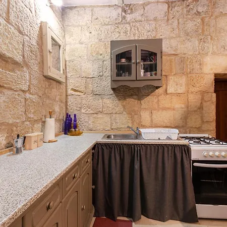 Brg34 - Historical Townhouse Birgu