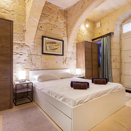 Brg34 - Historical Townhouse * Birgu