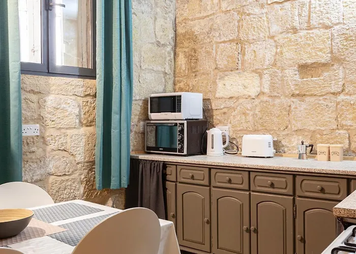 Brg34 - Historical Townhouse