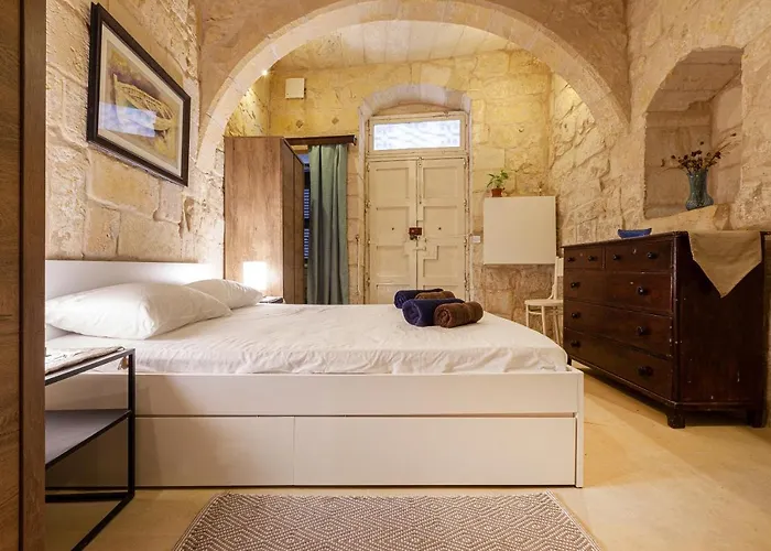 Brg34 - Historical Townhouse *