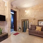 Brg34 - Historical Townhouse ビルグ