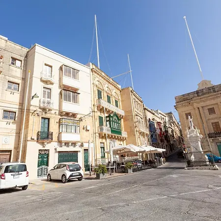 Brg34 - Historical Townhouse Holiday home *